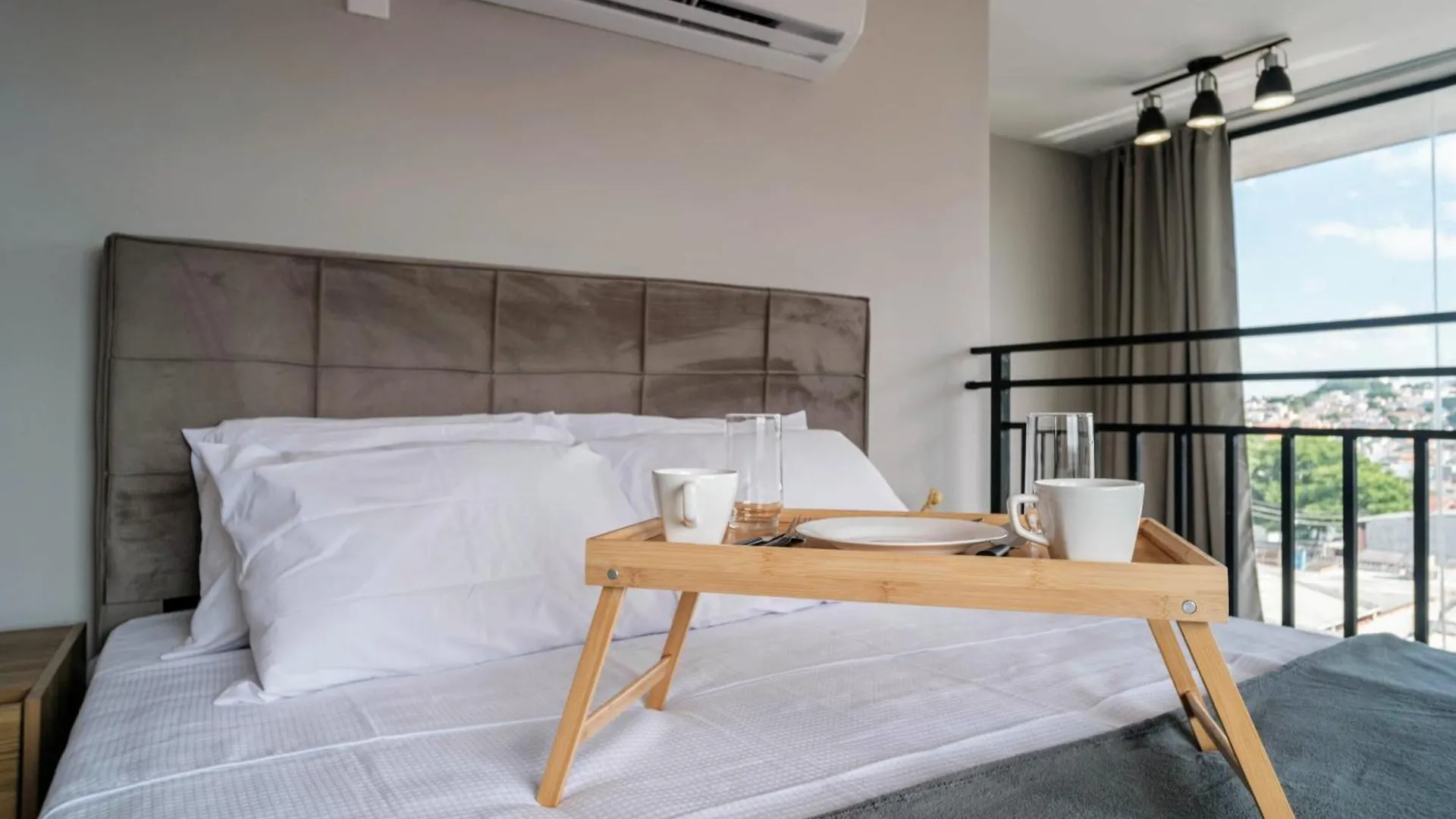 Loft Com Vista Panoramica Aeroporto Spexpo Metro Com Ac Apartment Sao Paulo Brazil